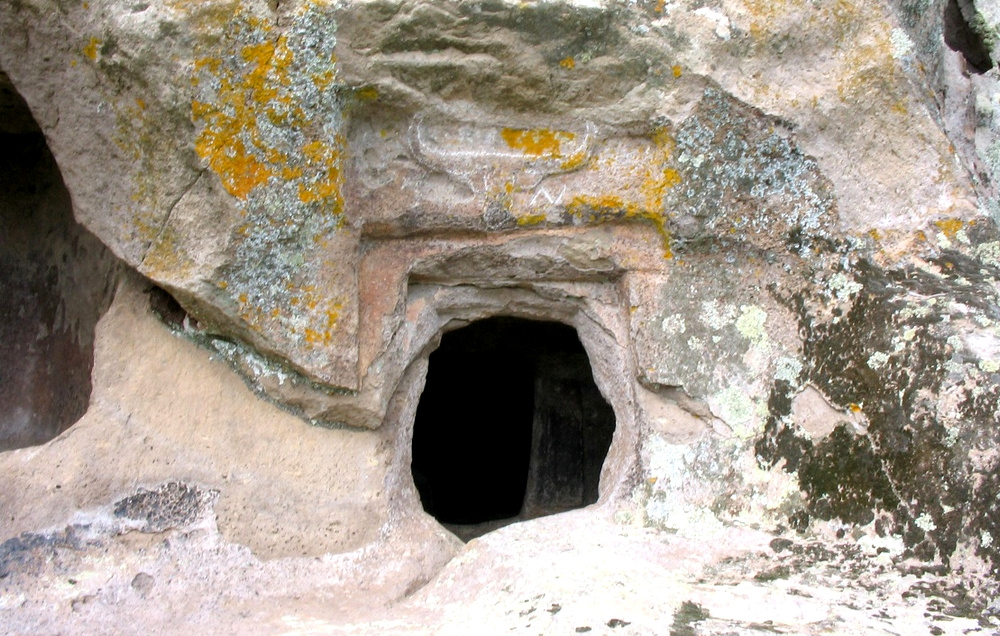 Nughedu Santa Vittoria, Necropolis of Sas Arzolas de Goi