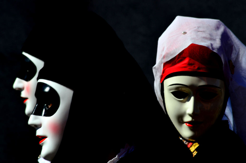 Amazzone e cavalieri. Sartiglia 2023. Foto di Flavio Testa, da Sardegna Digital Library