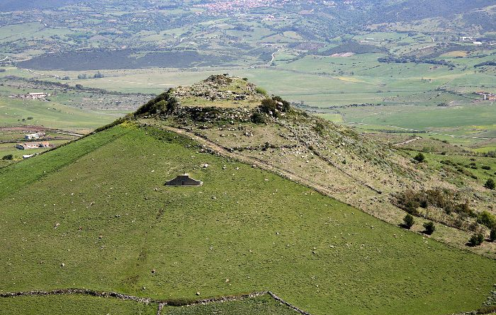 Genoni, Fortificazioni puniche di Santu Antine