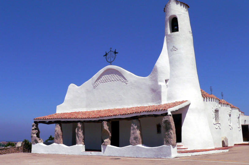 Porto Cervo, parrocchia Stella Maris. Foto di Alberto Maisto, da Sardegna DigitalLibrary