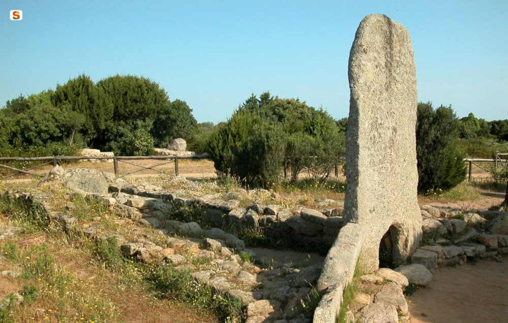 Palau, Tomb of Li Mizzani Giants