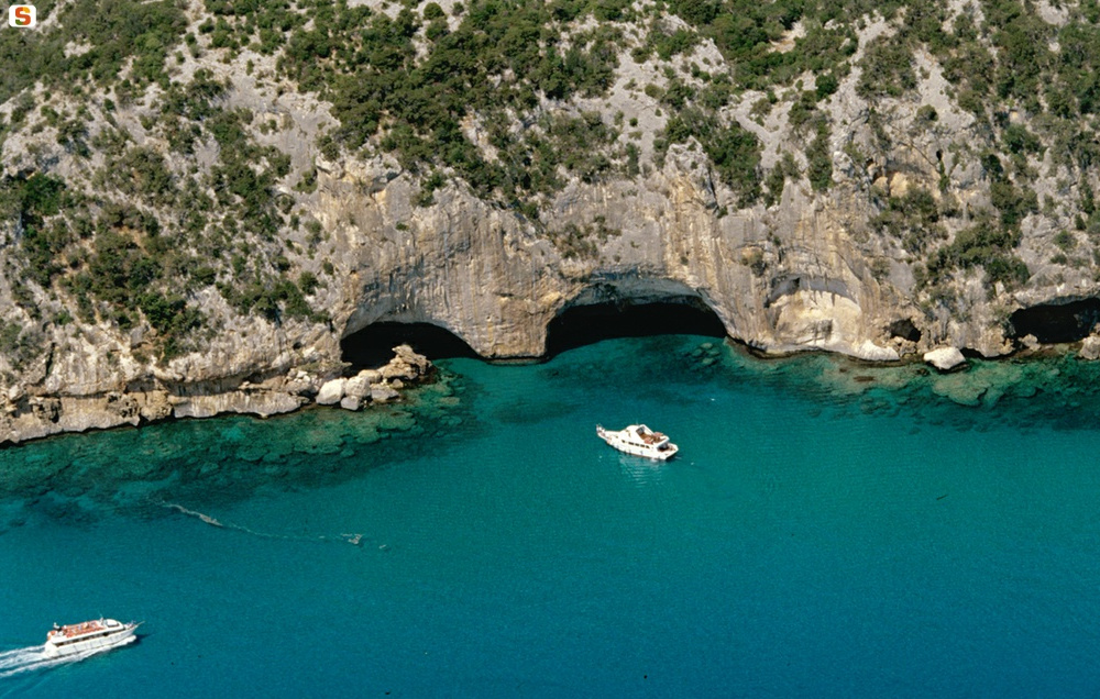 Dorgali, Figurazioni della grotta del Bue Marino