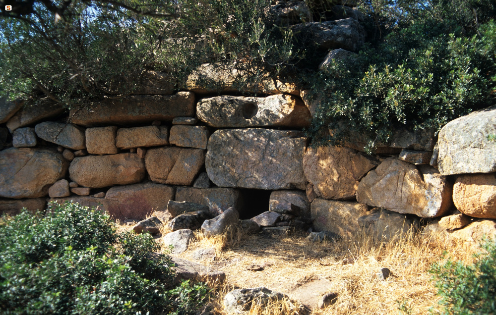 Santadi, Tomba di giganti di Barrancu Mannu