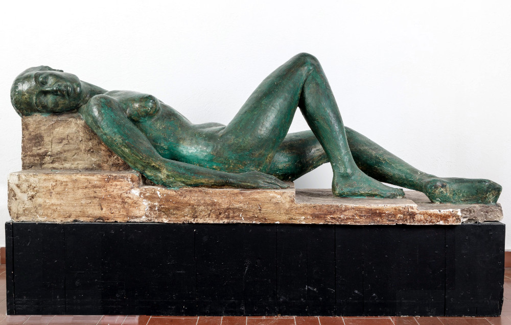 Dormiente, scultura di Franco D'Aspro (1955 ca.). Foto di Pierluigi Dessì, 2015, da Catalogo BBCC RAS
