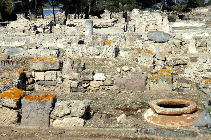 Città di Nora. Foto di Barbara Pisano, 2009, da Sardegna Digital Library