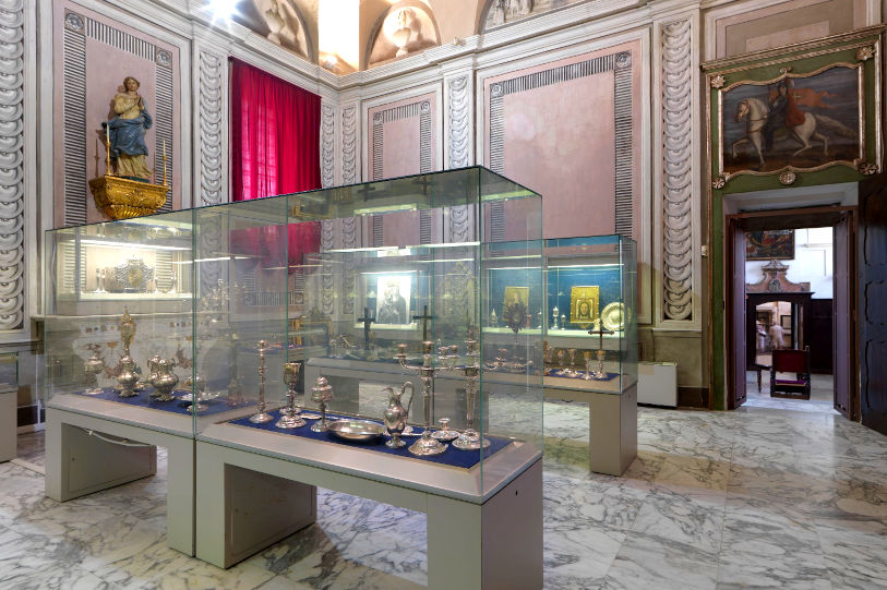 Sassari, Musée diocésain, section d'argenterie. Photo de Marco Ceraglia, 2010, extraite des ressources numériques Sardegna IDV