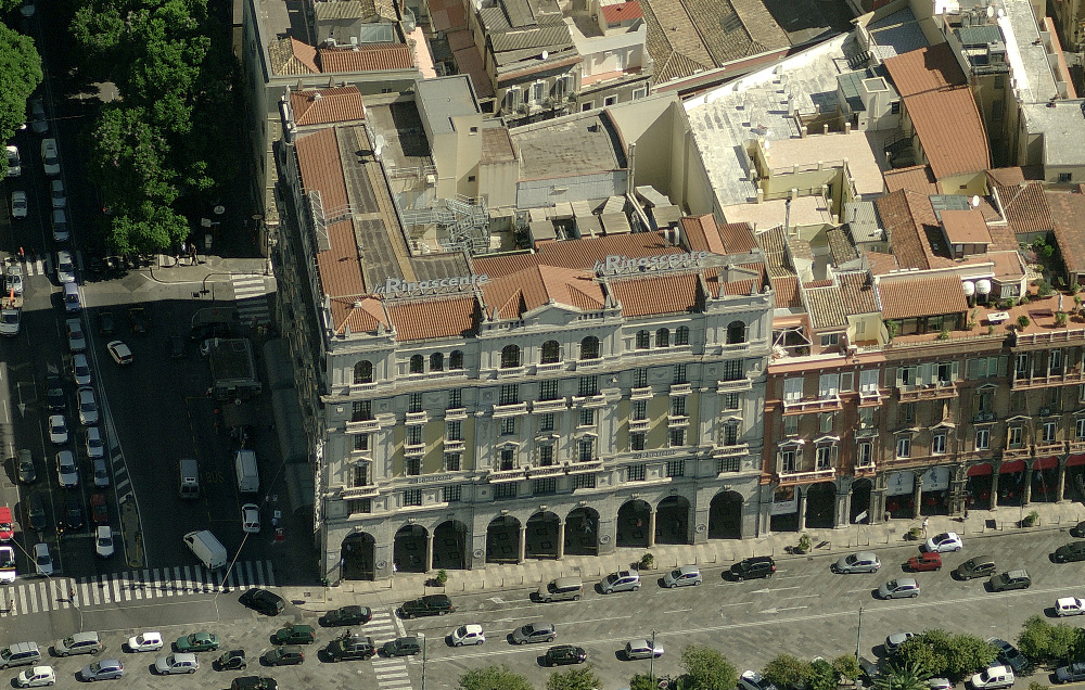 Cagliari, Palazzo La Rinascente