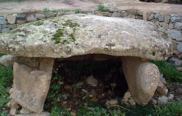 Luras, dolmen d'Alzoledda