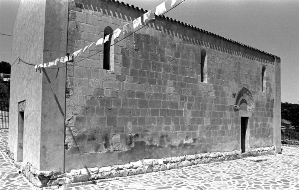 Anela, Church of Santa Maria di Mesumundu. Photo by Costantina Tuveri, 1996, from Catalogo BBCC RAS