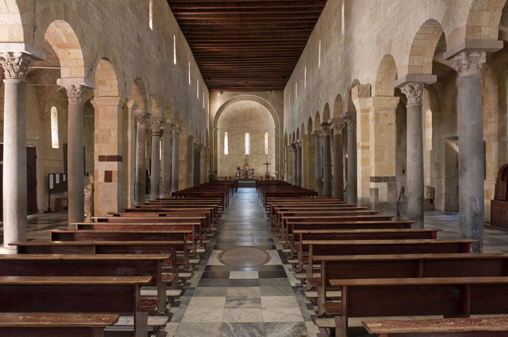 Porto Torres, basilica di San Gavino, interno. Foto di Marco Ceraglia, da Risorse digitali Sardegna IDV