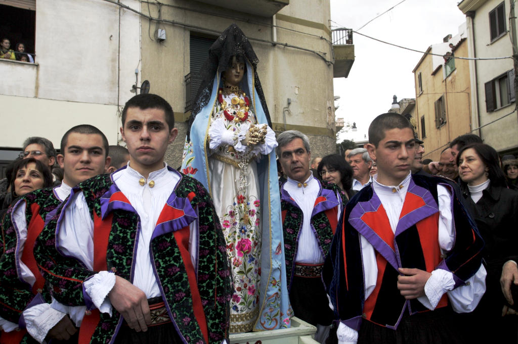 Settimana santa, tradizione pasquale ad Oliena. Foto di Elisabetta Loi, 2009, da Sardegna DL