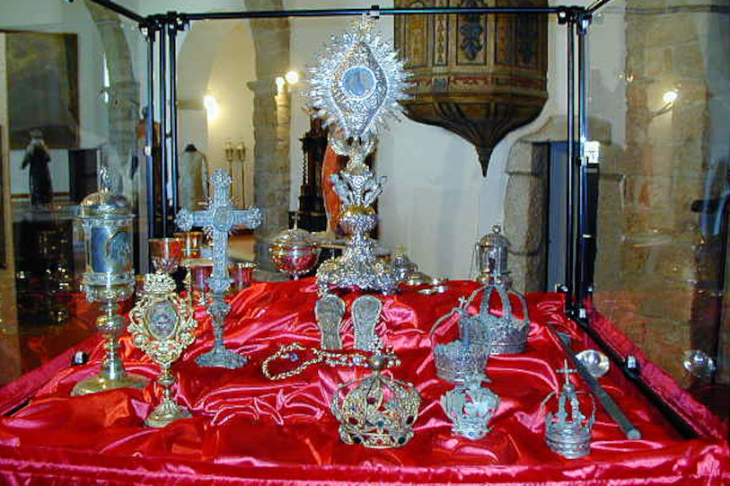 Calangianus, Santa Giusta Diocesan Museum of Sacred Art, showcase