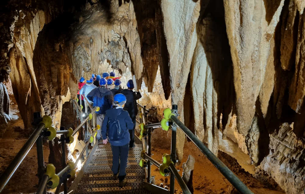 Gairo, Grotta Taquisara, discesa nella grotta