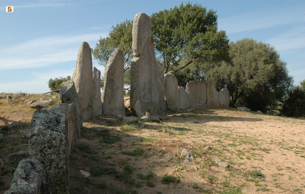 Arzachena, Das Grab der Giganten von Li Lolghi