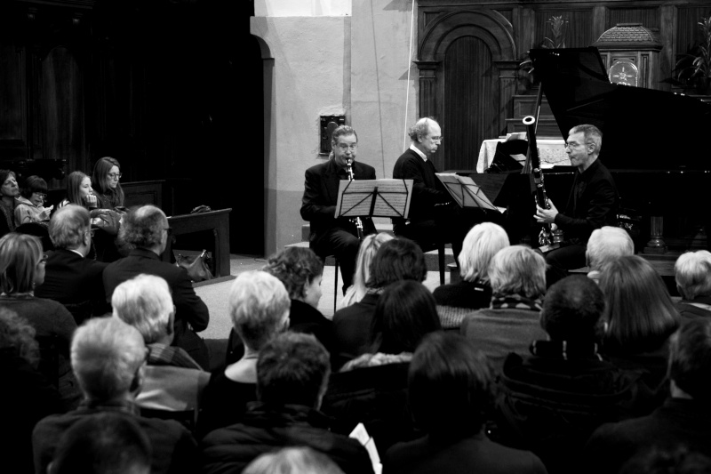 Iglesias, concerto del Trio Bu Zu Ru