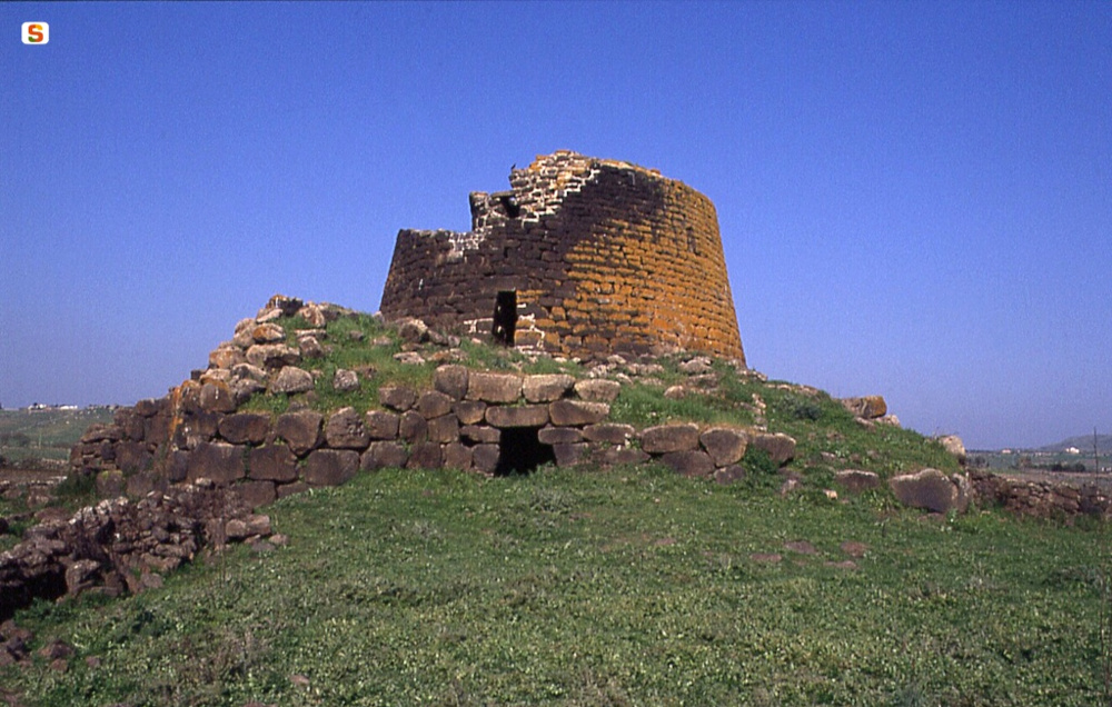 Giave, Nuraghe Oes