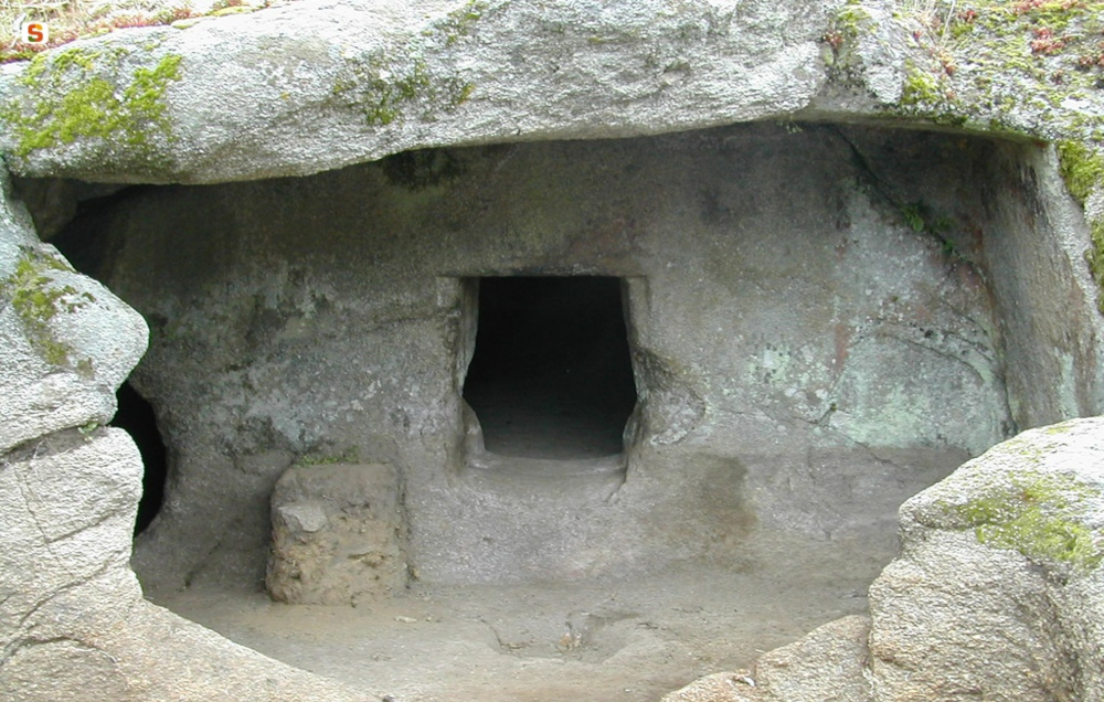 Mamoiada, Necropoli di Sa Conchedda Istevene
